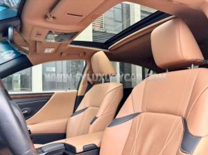 Xe Lexus ES 250 2022