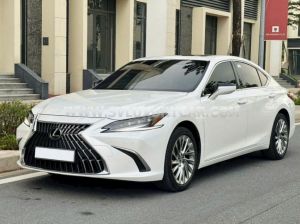 Xe Lexus ES 250 2022