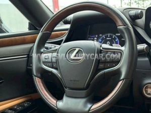 Xe Lexus ES 250 2022