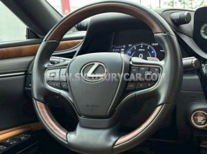 Xe Lexus ES 250 2022