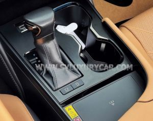 Xe Lexus ES 250 2023