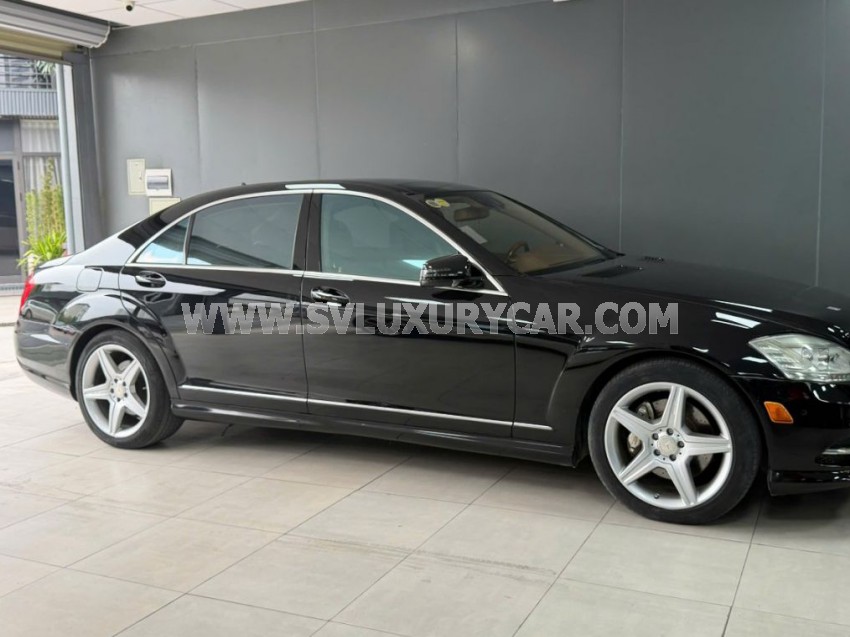 Mercedes Benz S class S550 2009