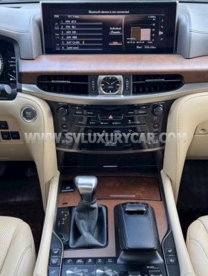 Xe Lexus LX 570 Super Sport 2016